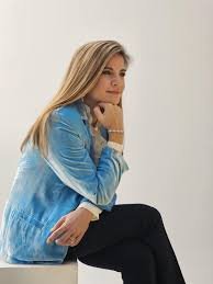 Médico psiquiatra española Marian Rojas Estapé llegará a RD con su gira 2025