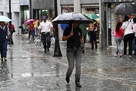 Frente frío y vaguada mantendrán lluvias este miércoles en varias provincias