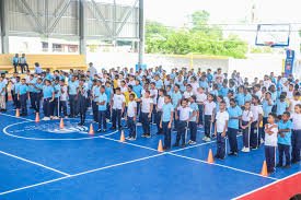INEFI impacta la educación física en Cotuí con remozamiento de canchas y entrega de utilería