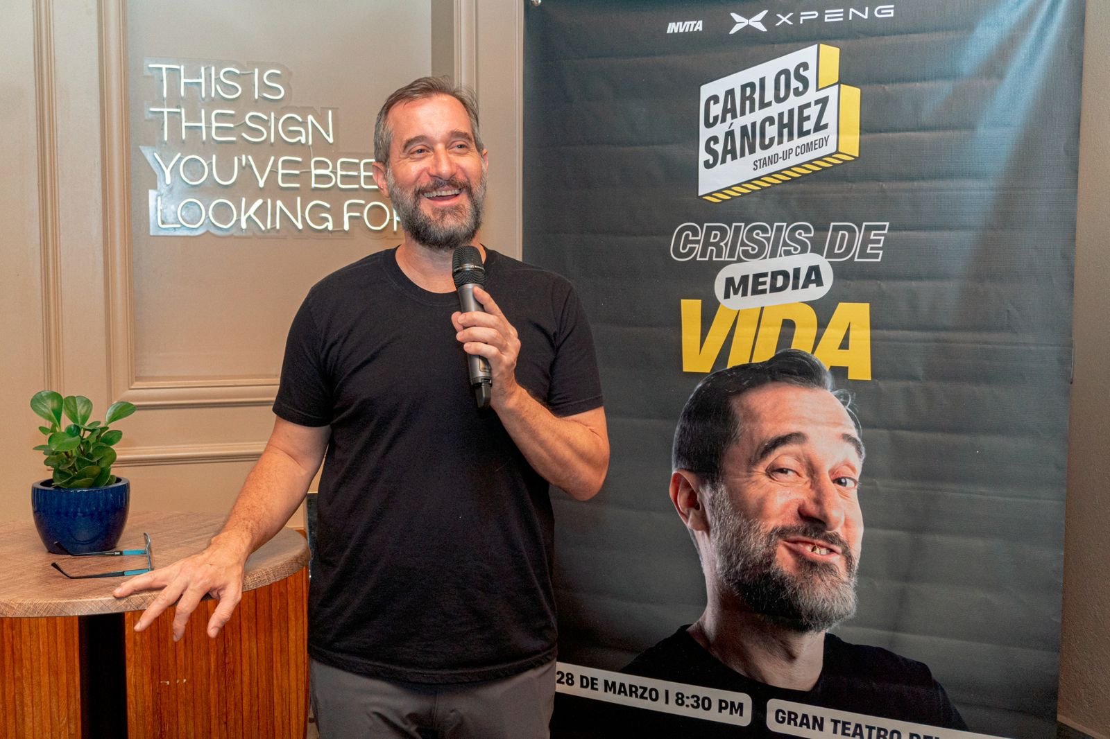 Crisis de Media Vida” llega a Santiago el 28 de marzo en el Gran Teatro del Cibao