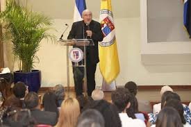 Arzobispo de Montevideo, en visita a la RD, insta a universitarios a vivir con esperanza