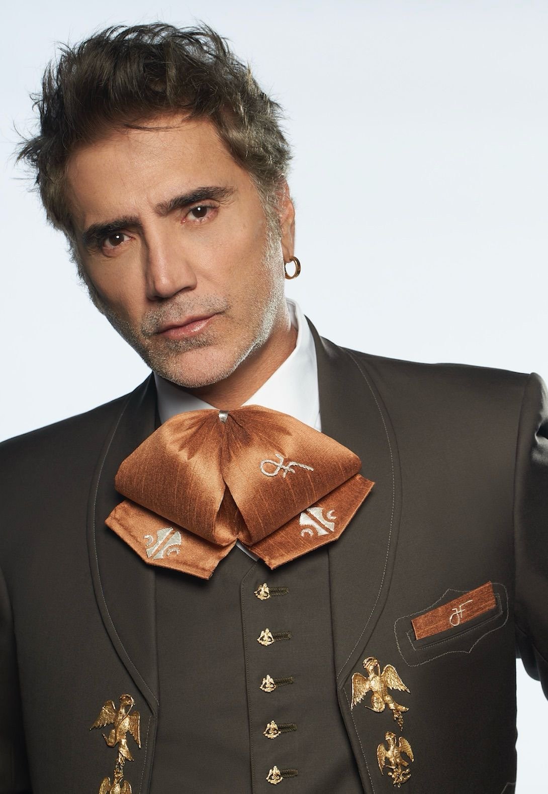 Premios Soberano confirma participación musical de Alejandro Fernández 