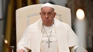 Vaticano informa que el papa no necesitó máscara de oxígeno la última noche