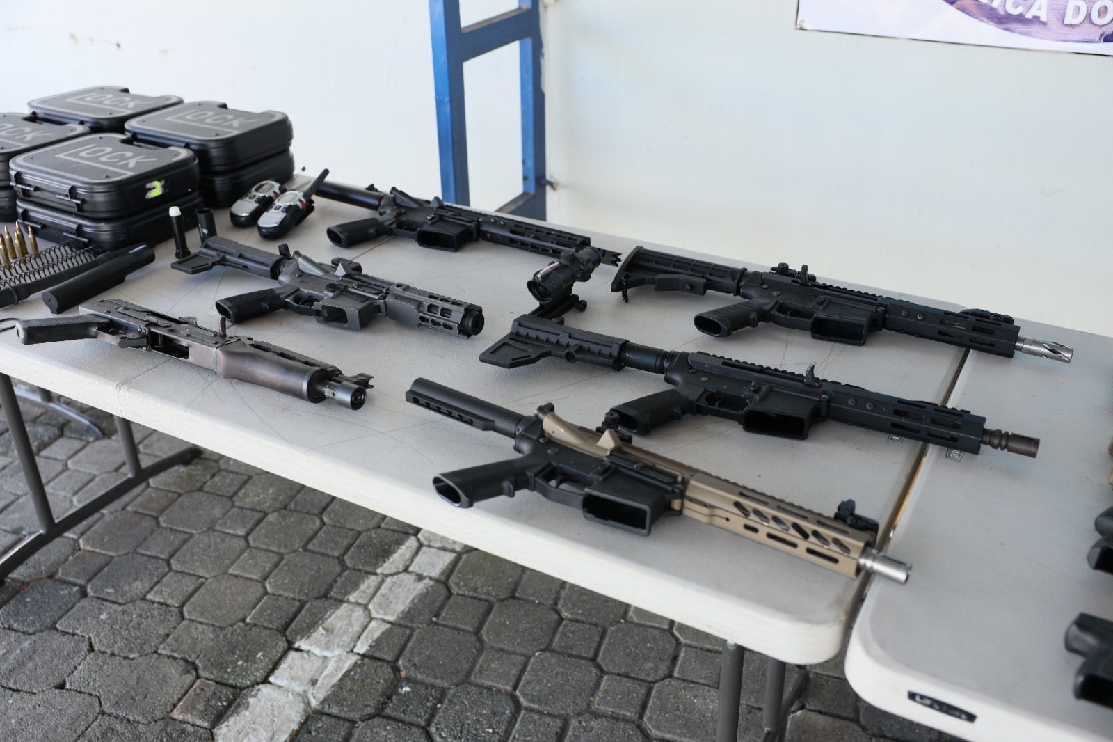 DINTEL y MP desmantelan en Baní red de tráfico de armas con vínculos internacionales