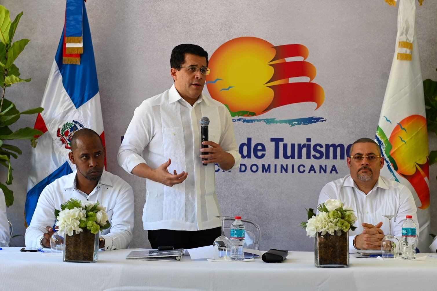 Turismo inicia construcción muelle turístico Caleta en La Romana.