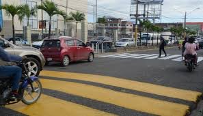Reductores de velocidad en Santo Domingo Este: amados por peatones; odiados por choferes y vecinos