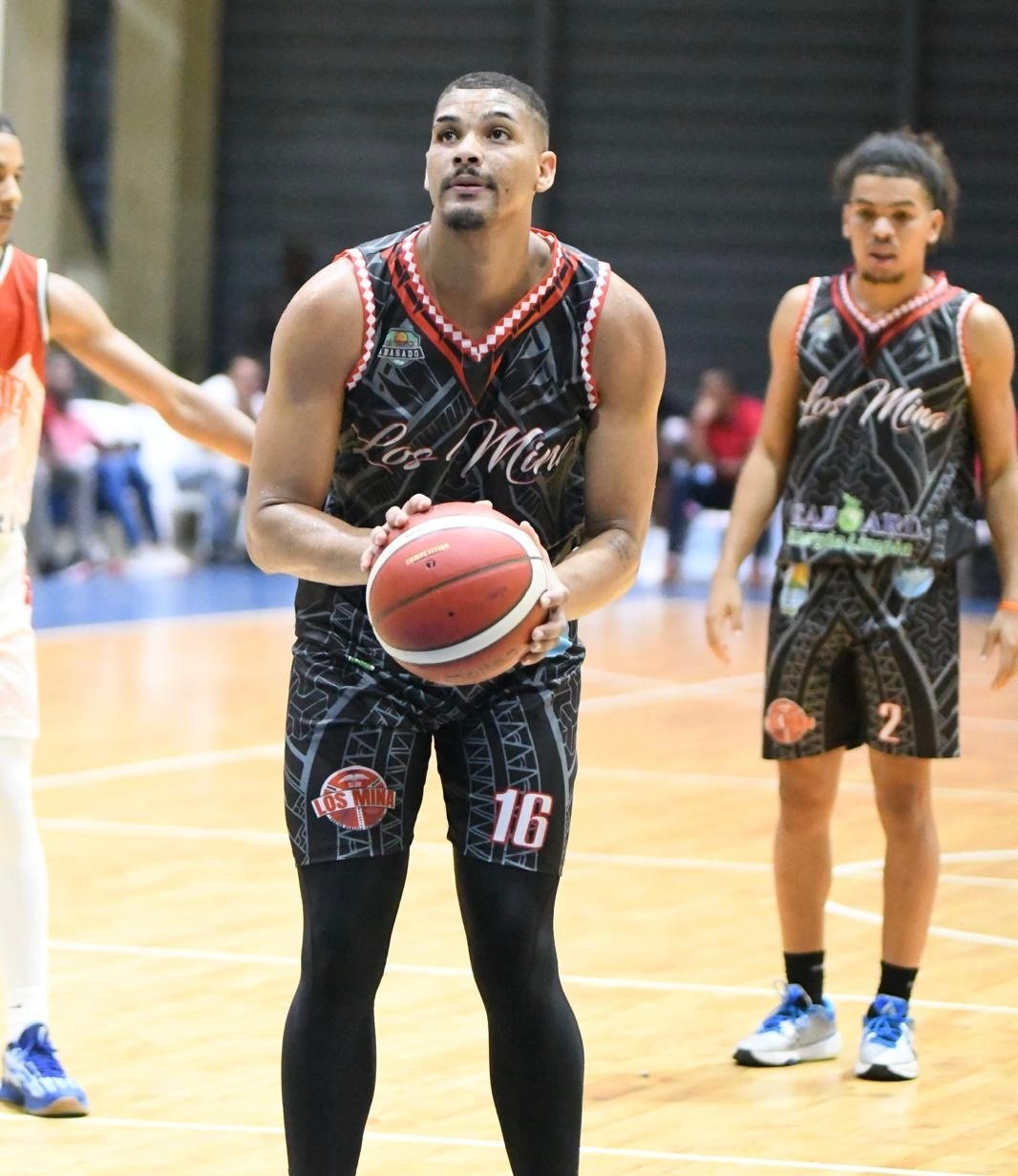 Club Los Mina derrota a los Caminantes de los Alcarrizos en la continuación torneo Abasado