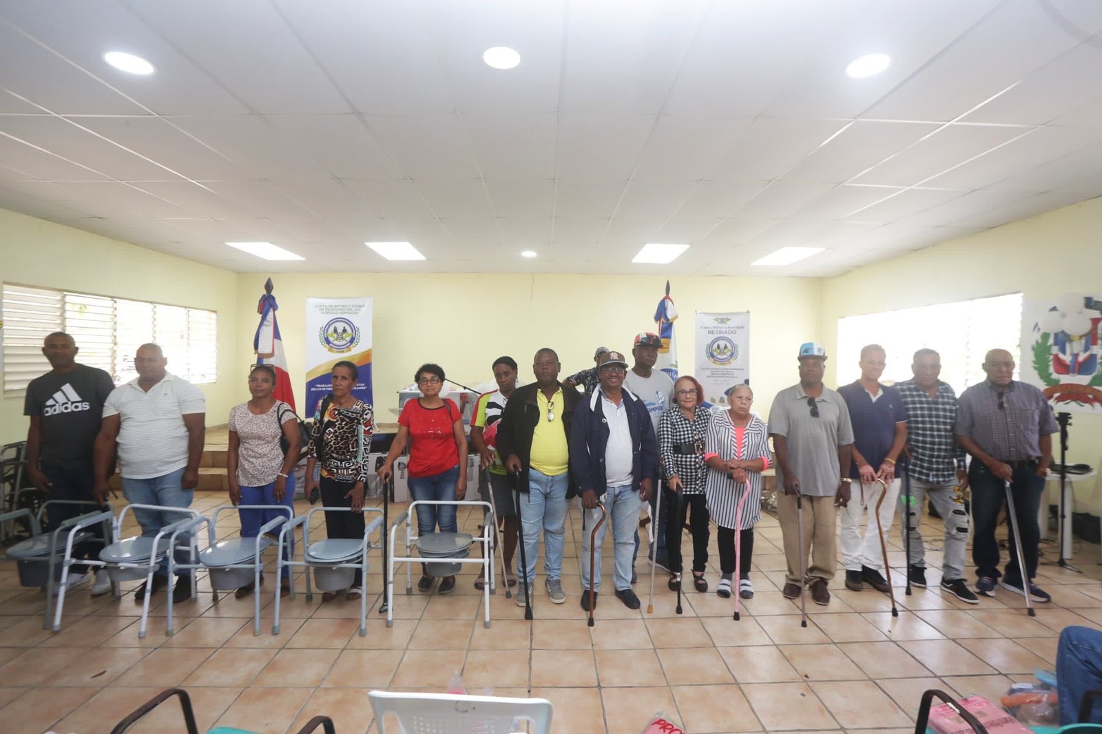 Ministerio de Defensa realiza encuentro con pensionados de la Región Este en San Pedro de Macorís a través de la Junta de Retiro