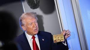 Trump presenta la primera "visa de oro" de cinco millones de dólares