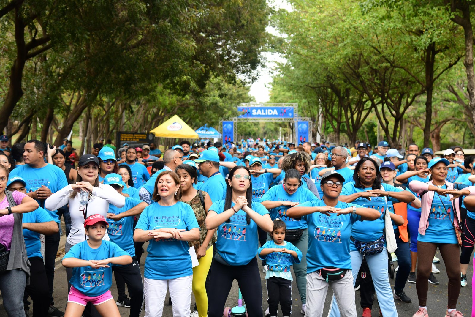 Caminata por la salud busca concienciar sobre el acceso universal y la reducción de la mortalidad materna y neonatal prevenible
