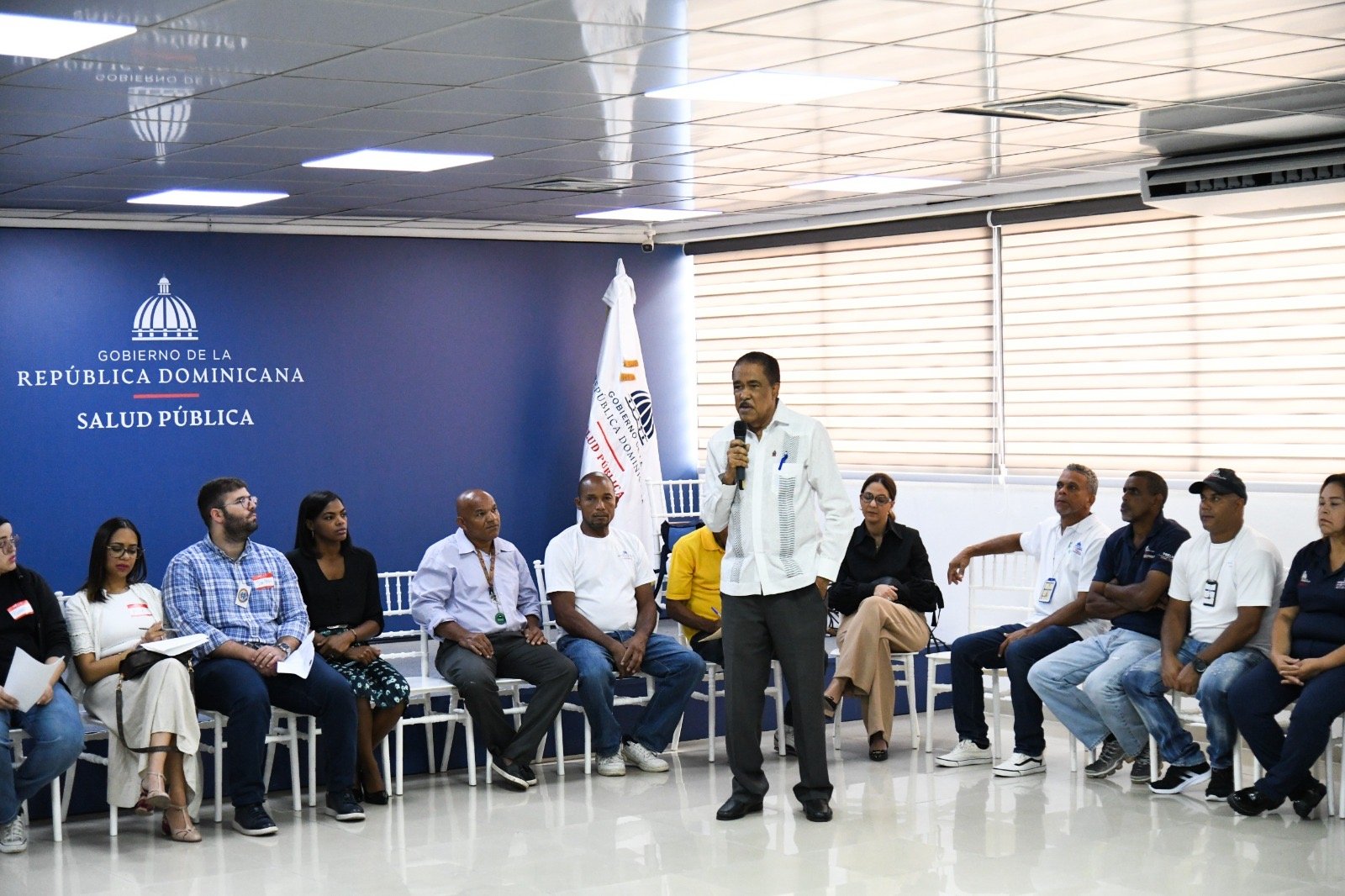 Ministerio de Salud realiza encuentro de intervención psicológica a personal que respondió a la tragedia en el Jet Set 