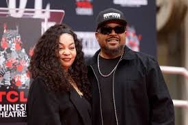 Ice Cube inmortaliza sus manos en Hollywood y celebra su amor por el cine