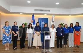 Niños huérfanos por feminicidios recibirán pronto una pensión, dice el Ministerio de la Mujer