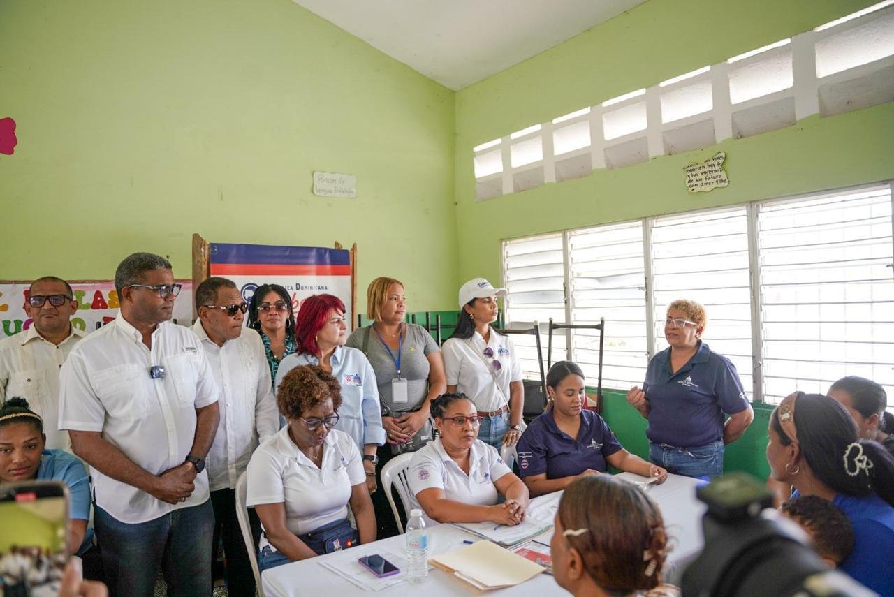 Robert Polanco afirma programas sociales del gobierno mantienen presencia permanente en la región Sur del país