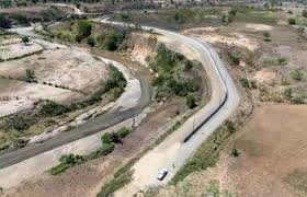 Abel Martínez propone construir un muro fronterizo "sólido y no una simple malla de apariencia"