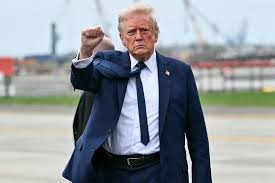 "No hemos hecho más que empezar", dice Trump al festejar sus primeros 100 días