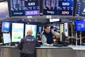 Wall Street abre en verde, impulsada por los beneficios de Microsoft y Meta