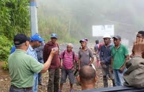Edesur y cooperativas de Larimar en Barahona firman acuerdo para regularizar servicio eléctrico