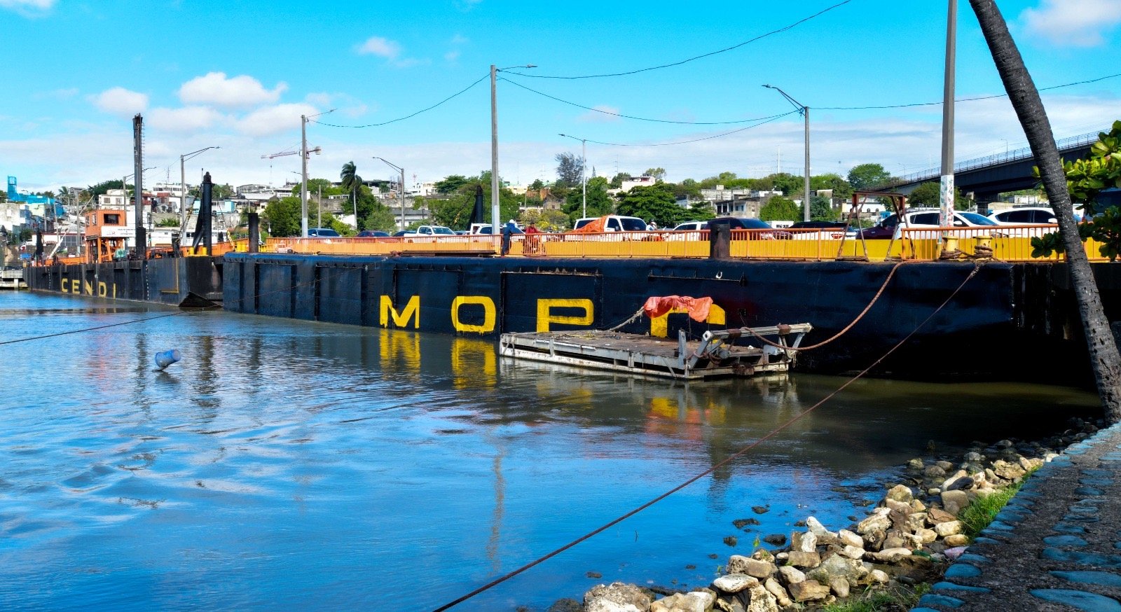 PUENTE FLOTANTE SERA CERRADO DE FORMA TEMPORAL ESTE SABADO POR PASO COORDINADO DE BARCAZAS