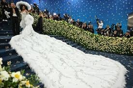 El dandismo negro brilla en la escalinata de la extravagante gala del MET