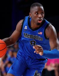  David Jones juega por su club y su sueño de jugar en la NBA se mantiene vivo