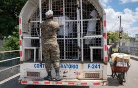 Jugando con fuego: encuentran 18 inmigrantes indocumentados en San Juan dentro de un camión cerrado