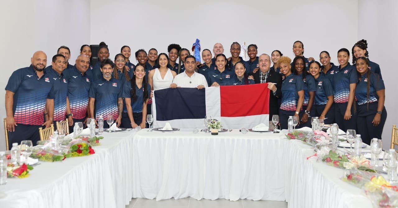 Reinas del Caribe y Cristobal Marte valoran apoyo del ministro Kelvin Cruz a los atletas