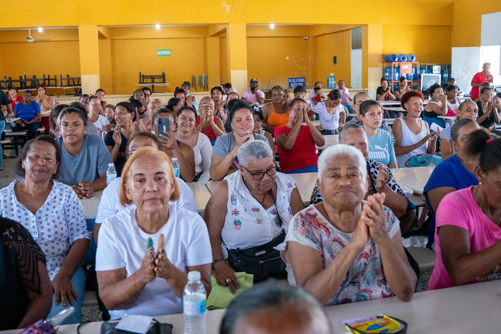 Madres de Nagua reciben homenaje de Propeep en un gesto de amor y compromiso social
