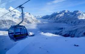 Hallan los cadáveres de cinco esquiadores en un glaciar de los Alpes suizos