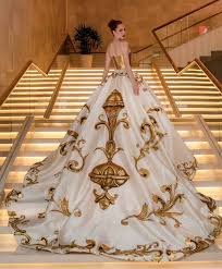 Valeria Pérez, Miss Mundo Puerto Rico, gana respetado galardón de moda con diseño de Giannina Azar