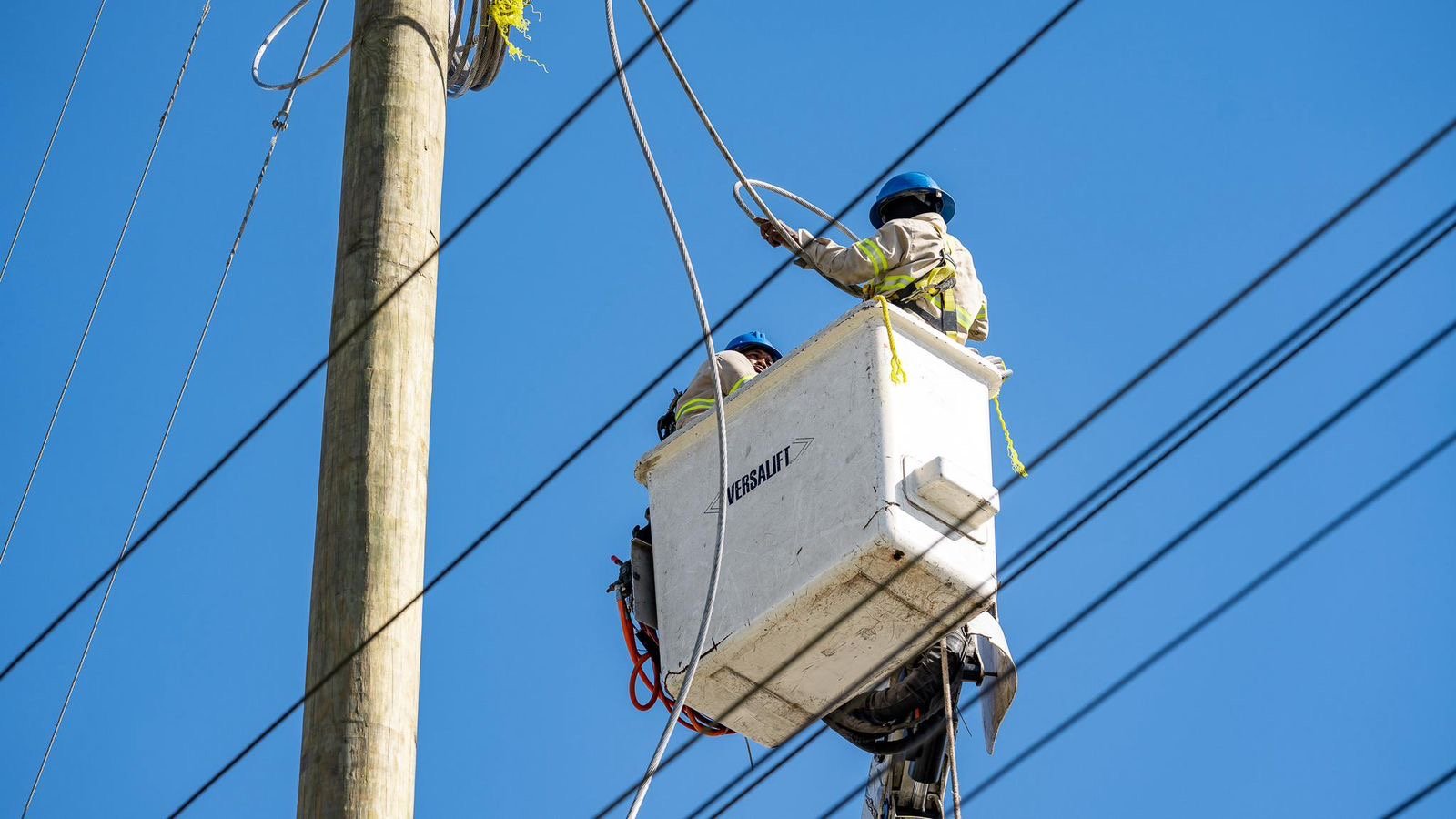 ETED sustituirá rótulas en torres y facilitará trabajos a la empresa ELECNOR, este martes