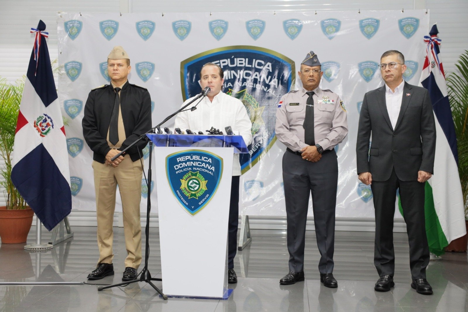 Ministro Paliza anuncia nuevo modelo de patrullaje de la Policía Nacional 