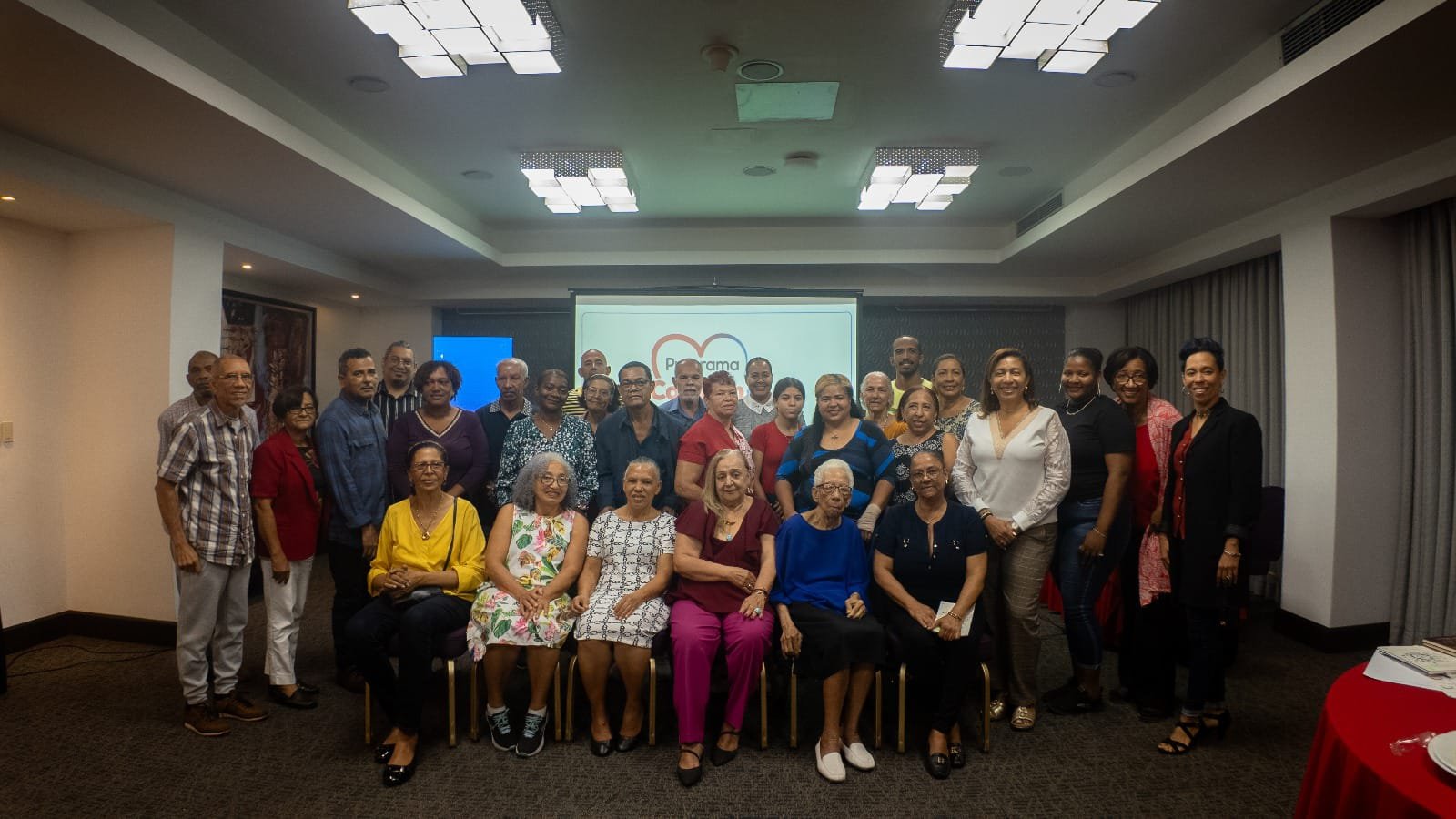 Pacientes con Parkinson participan en taller de rehabilitación cognitiva