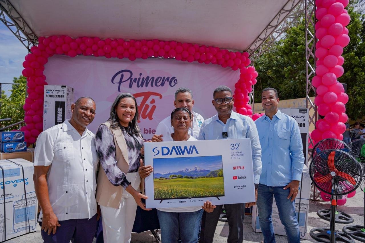 Propeep lleva jornada especial a madres del Palmar de Ocoa de Azua 