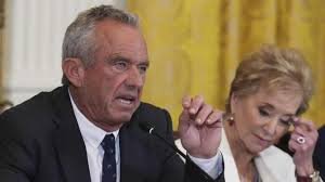 La Casa Blanca reconoce problemas en el informe de salud presentado por Kennedy Jr.