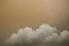 Mucho calor y cielo opaco por el polvo del Sahara en el primer día de la temporada ciclónica