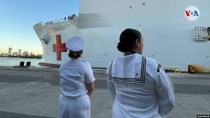 Buque hospital de la Armada de EE. UU comienza una gira humanitaria por Latinoamérica