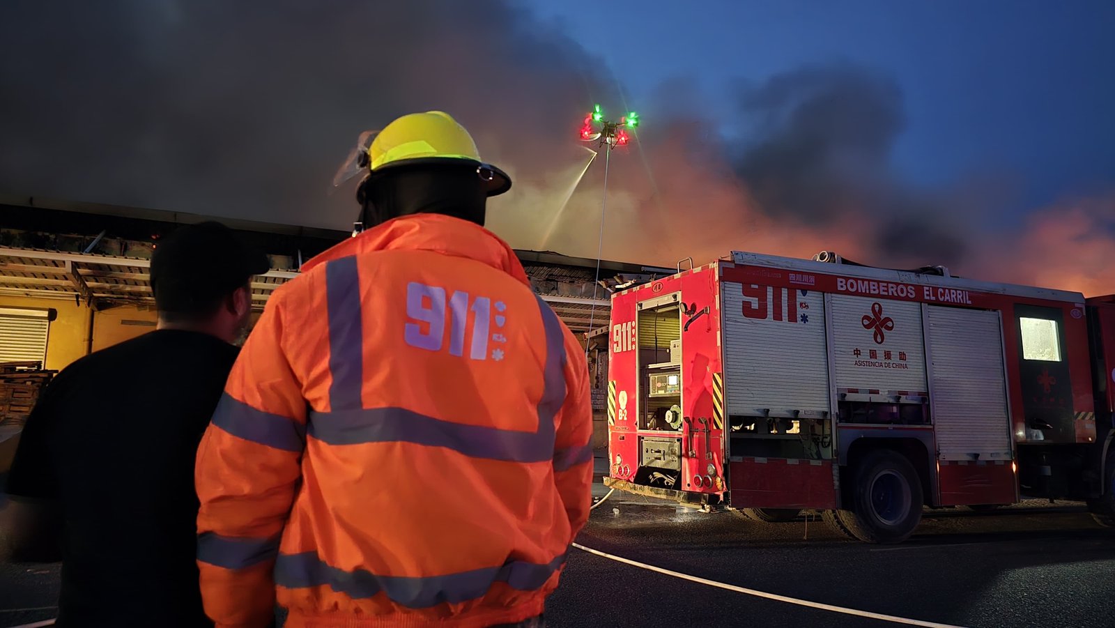 Sistema 911 coordina respuesta a incendio en instalaciones del MERCA Santo Domingo  