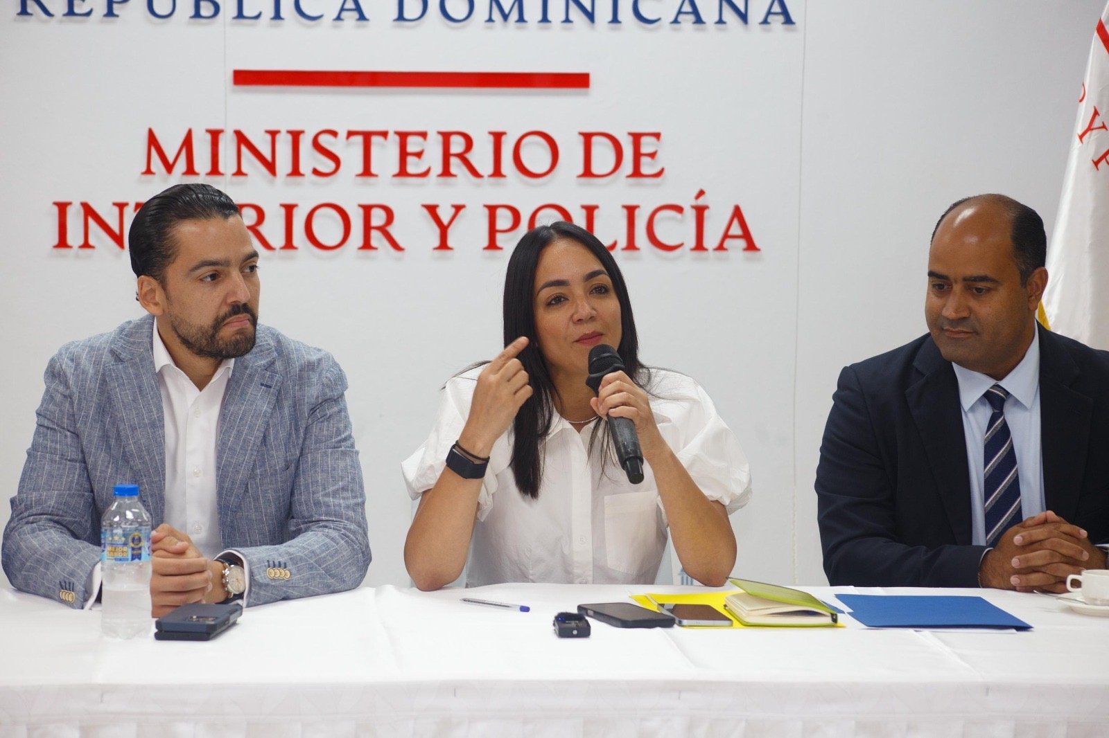 Ministerio de Interior y Policía da el primer paso para ofrecer todos sus servicios a través de las Gobernaciones