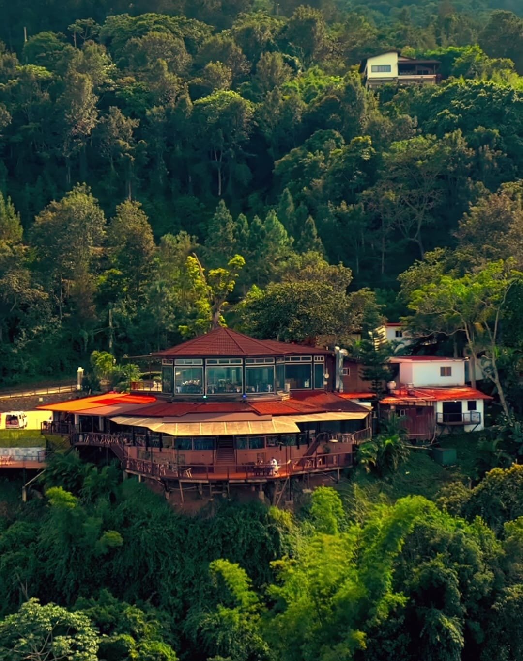 La Jamaca de Dios Restaurante aclara: Evaluaciones oficiales descartan daños estructurales y colapso de terreno