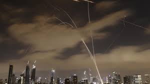 Israel advierte a Irán que pagará "un precio muy alto" tras la muerte de civiles