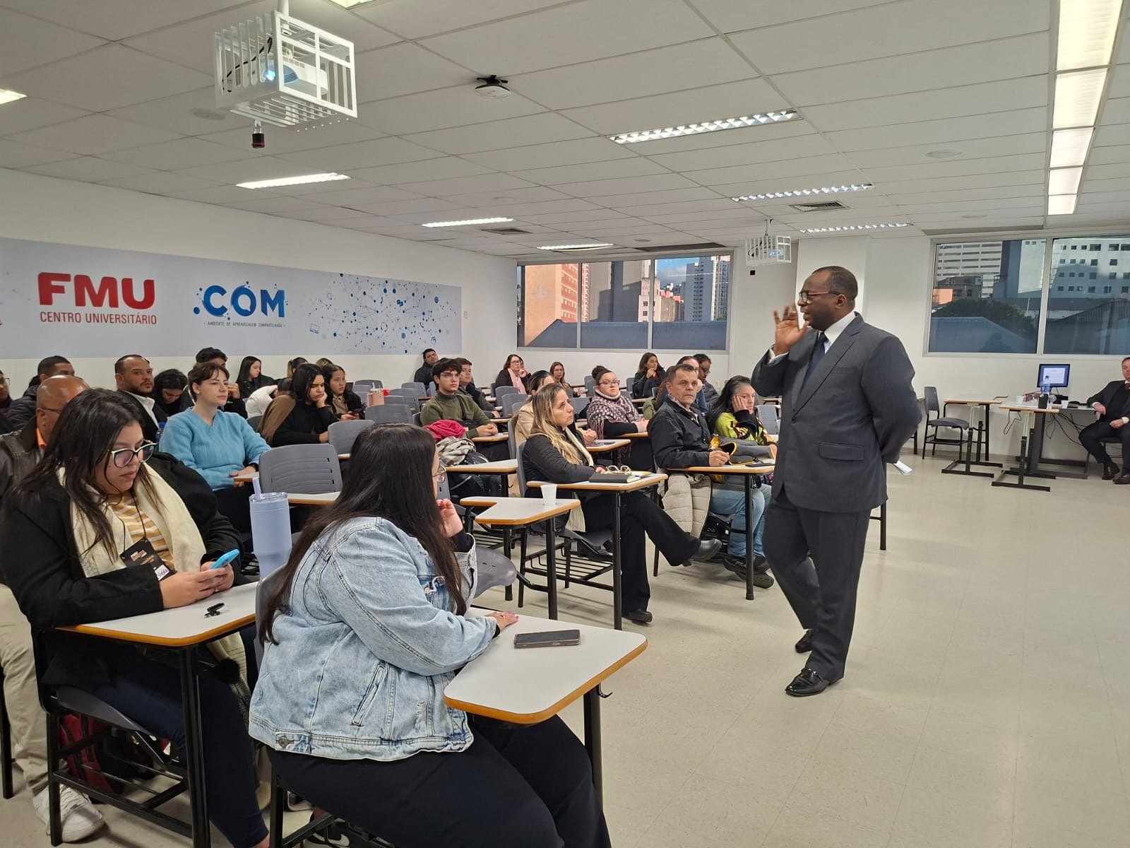 Jurista dominicano se destaca en foro jurídico internacional en Brasil