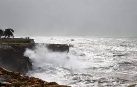 Pronóstico de lluvias en varias provincias este martes y oleaje anormal en la costa caribeña