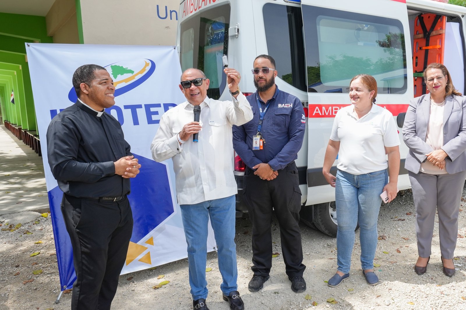 INFOTEP entrega aula móvil al Politécnico Ann & Ted Kheel para fortalecer la formación técnica en salud