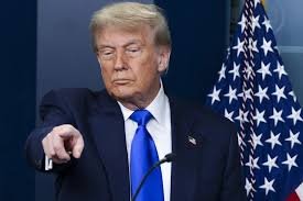 Trump no descarta volver a atacar Irán si hay informes de nuevo enriquecimiento de uranio