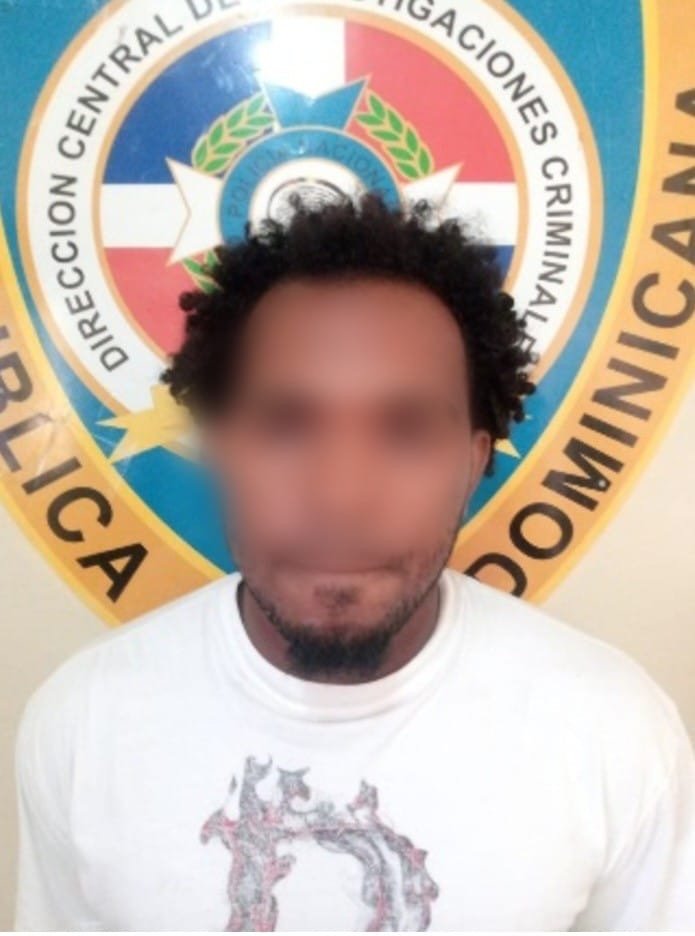 DICRIM detiene a hombre por robo de celular, cigarro electrónico y $17,000 en Villa Verde