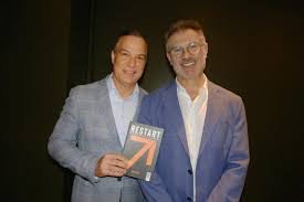 Ney Díaz presenta su libro "Restart" en Barcelona