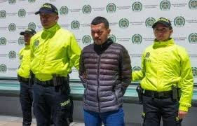 Detienen a alias el Costeño por atentado a Uribe Turbay; ahora van por los autores intelectuales