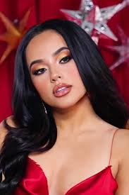 Becky G: "El miedo de perder seguidores no se compara con el miedo de mi comunidad"
