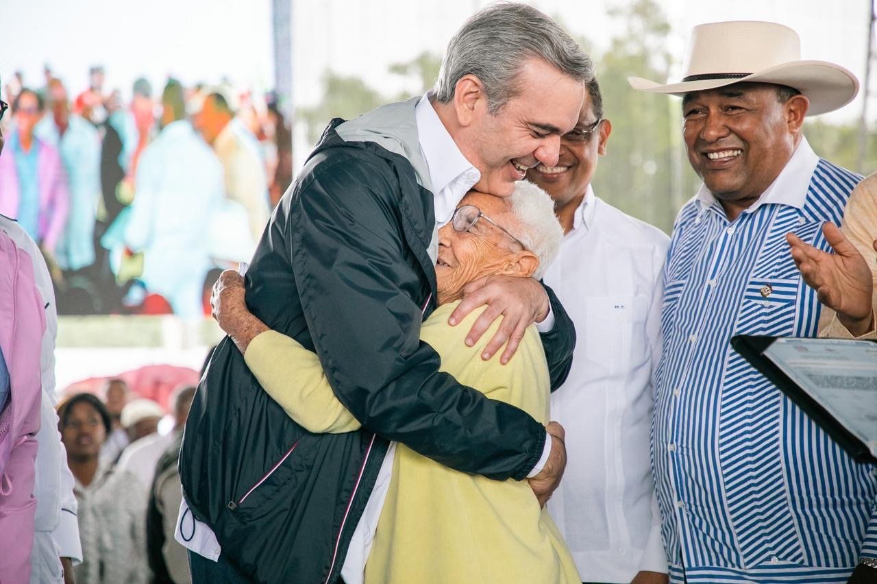 Presidente Abinader inaugurará línea de transmisión eléctrica, sucursal Banco de Reservas, un muelle, una escuela y una estancia infantil en Montecristi 